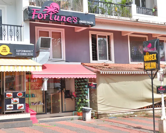 Fortune's Unisex Salon (Assagao)