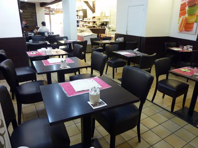 Marc Buchet - Belgian Chocolate, Chocolate & Macaroon