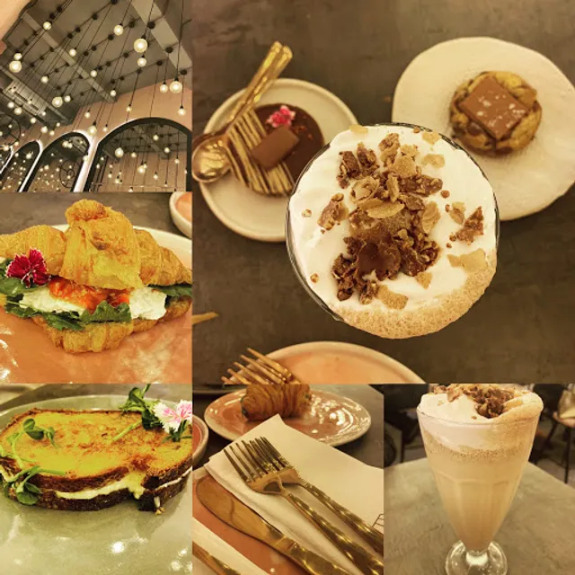 Cococart & CocoCafe - Jiji House