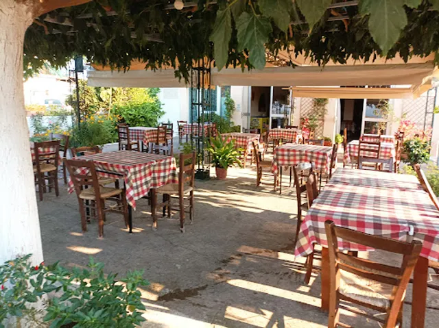 Η αυλή της Ιουλίας (Μαλαπάνη)