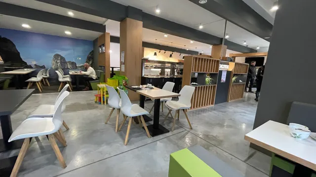 Halong - Vietnam Food and Sushi