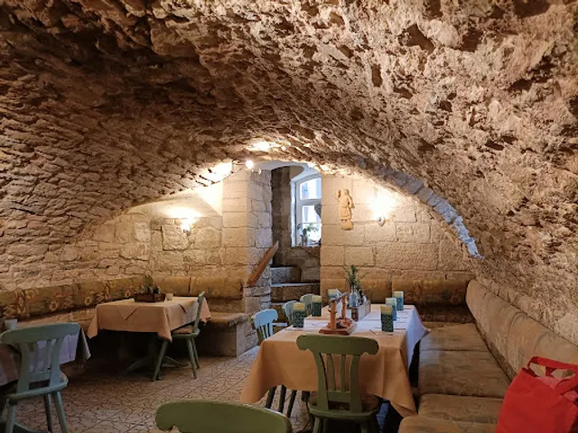 Restaurant Rolln’s Keller , Festscheune & more