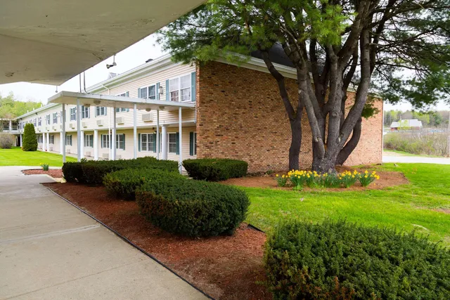 Fireside Inn & Suites