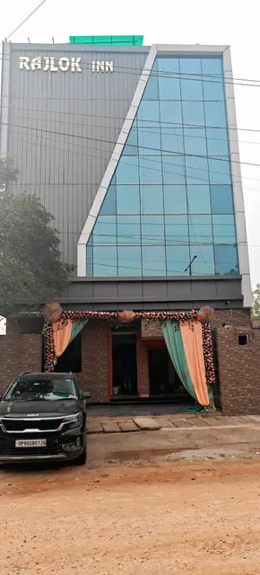 Rajlok inn hotel