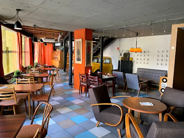 Naštartované retro