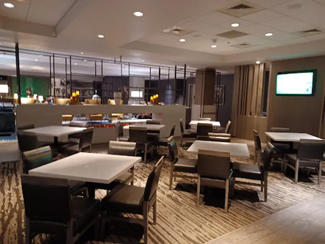 Hallfords Bar and Grill