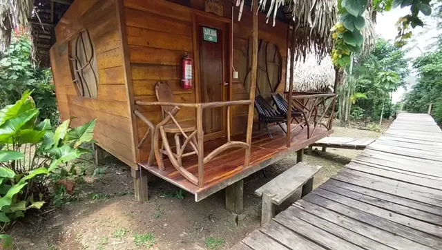 Sacha Ñampi Ecolodge. "Tour Yasuni Amazonia Ecuador".