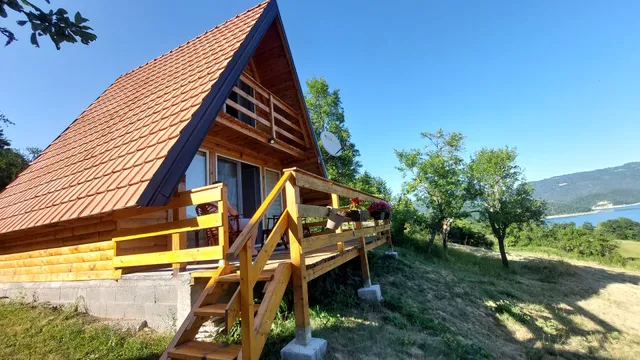 Domaćinstvo Jezdić