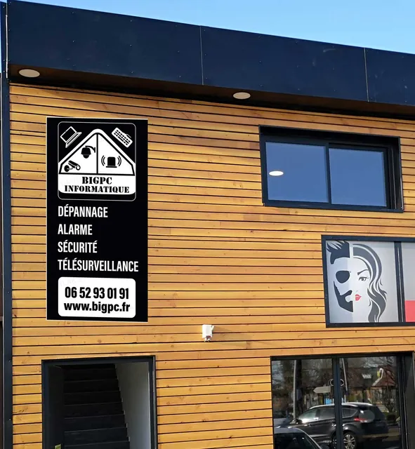 Unikom Clermont-Ferrand computer