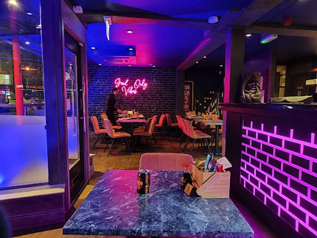 Kaizen Burger and Sushi (Swindon)