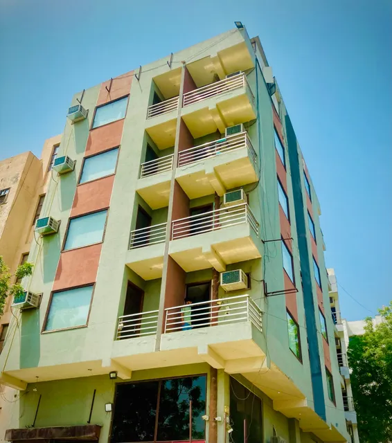 Hotel Dwarka Residency Sec 9