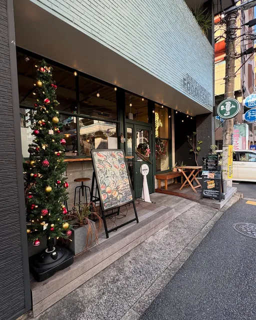 FOODIES DELI フーディーズデリ