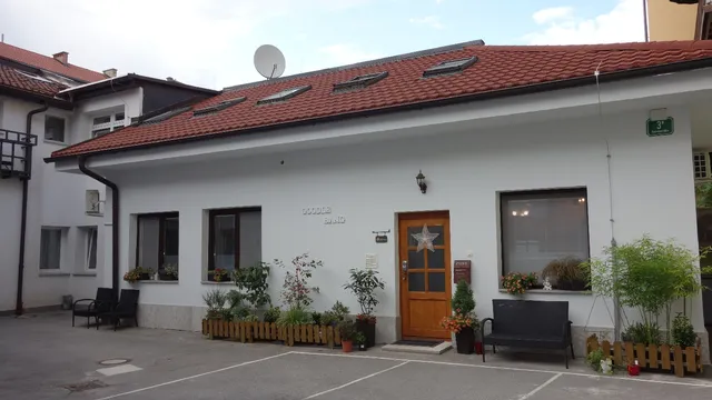 구들방 (Goodlebang) / 슬로베니아 류블랴나의 한인민박