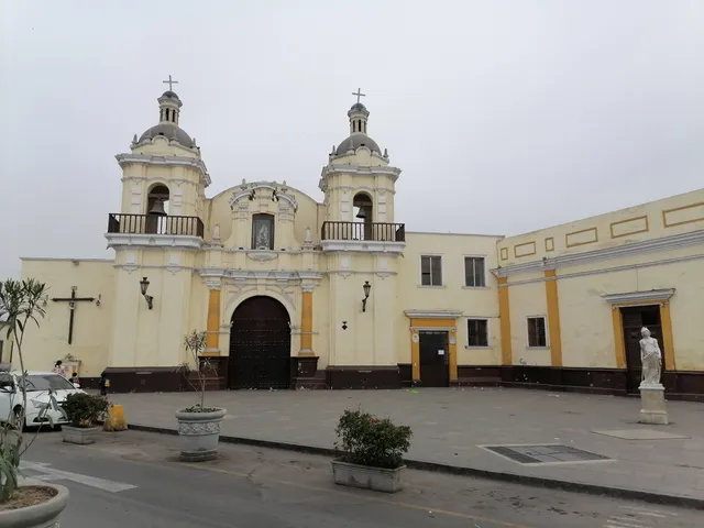 Parroquia Santiago Apostol del Cercado