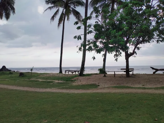 Karang Tumpeng Beach
