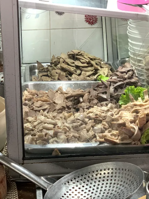 ข้าวเลือดหมูนายพัน