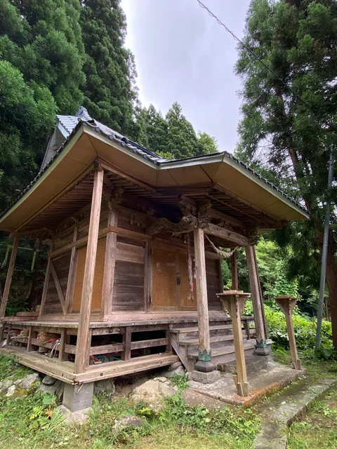 Yuza Shrine