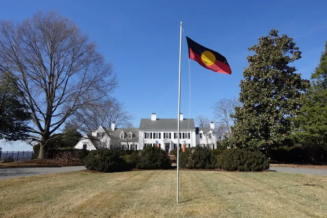 Kluge-Ruhe Aboriginal Art Collection of the University of Virginia