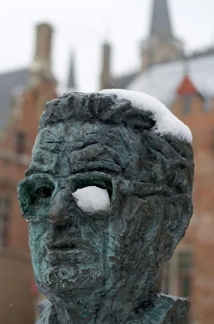 Statue Frank Van Acker