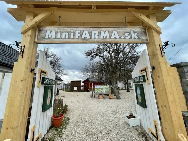 FarmaPARK Lubina - kontaktná zoo