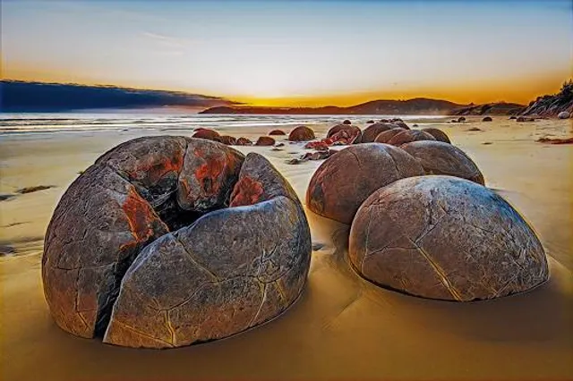 Moeraki Boulders Beach