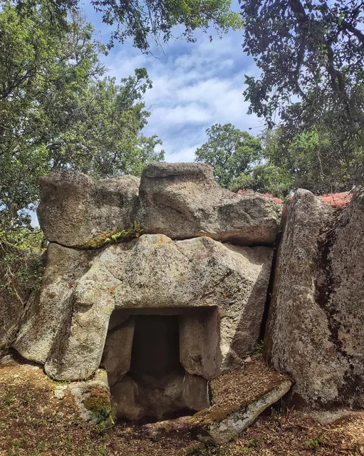 Necropoli Domus de Janas Ludurru