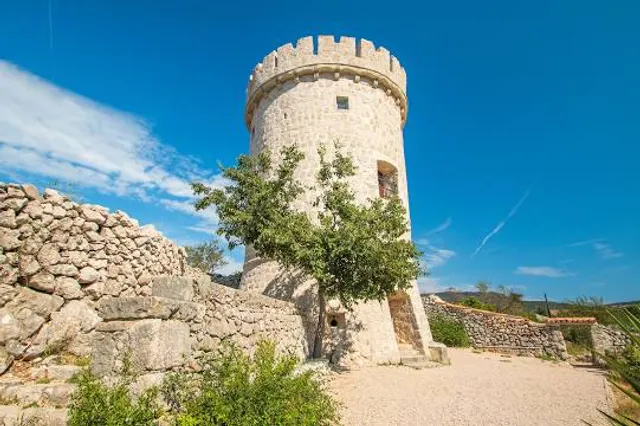 Cres Tower