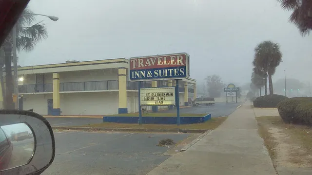 Traveler Inn & Suites