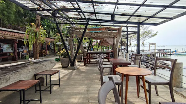 Kampoeng Nelayan Seafood Resto