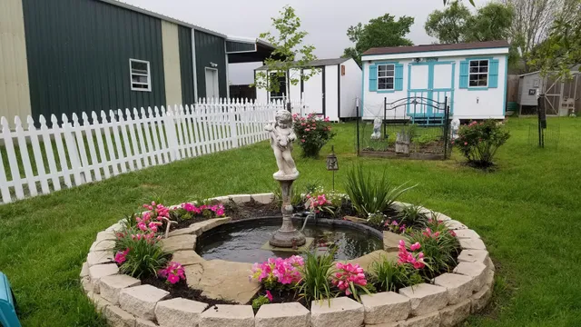 Rose Suite at Hutto Farmhouse BnB