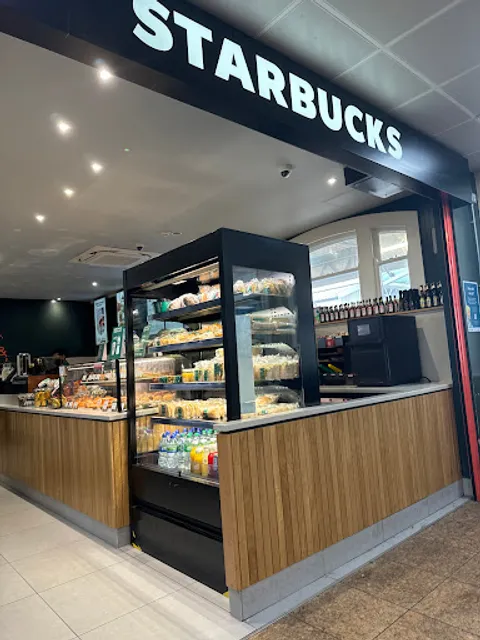 Starbucks Coffee, Platform 13 & 14