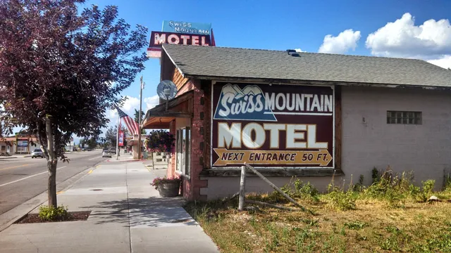 Swiss Mountain Motel