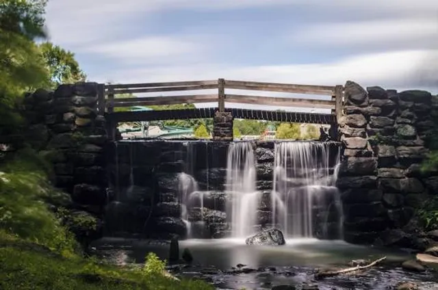 Tibbetts Brook Park