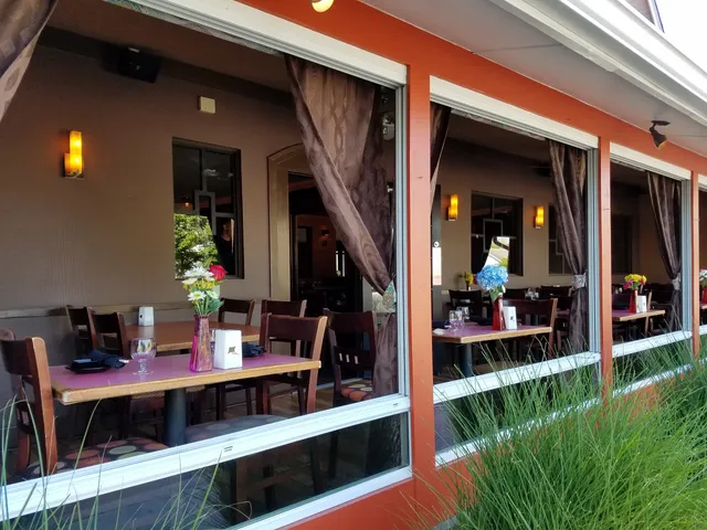 Stingray Sushi Bar + Asian Grill