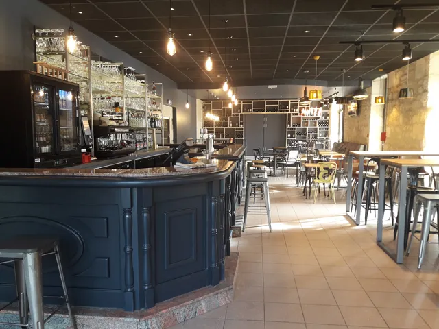 Café Piano Bar le Canotier