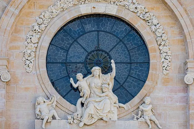 Cité Internationale de la Gastronomie et du Vin