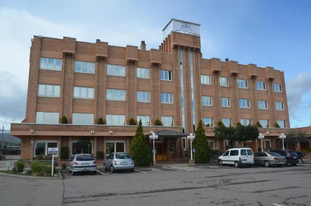 Hotel Brujas de Irués