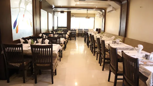 Mrignayani Restaurant and Bar