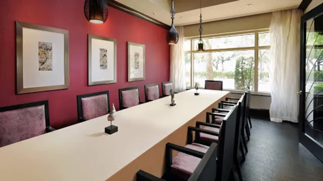 Bin 595 Eclectic Grille and Wine Bar