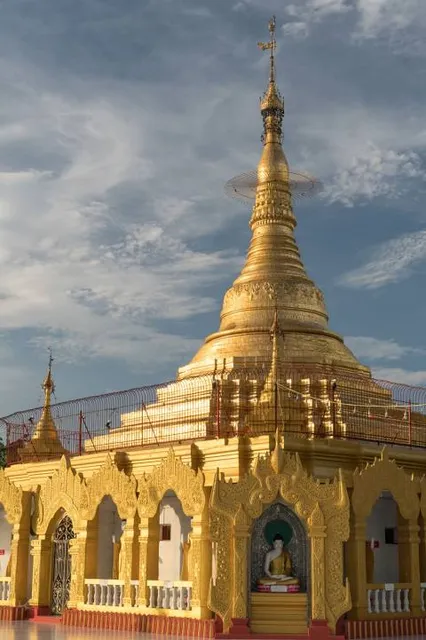 Pyi Daw Aye Pagoda