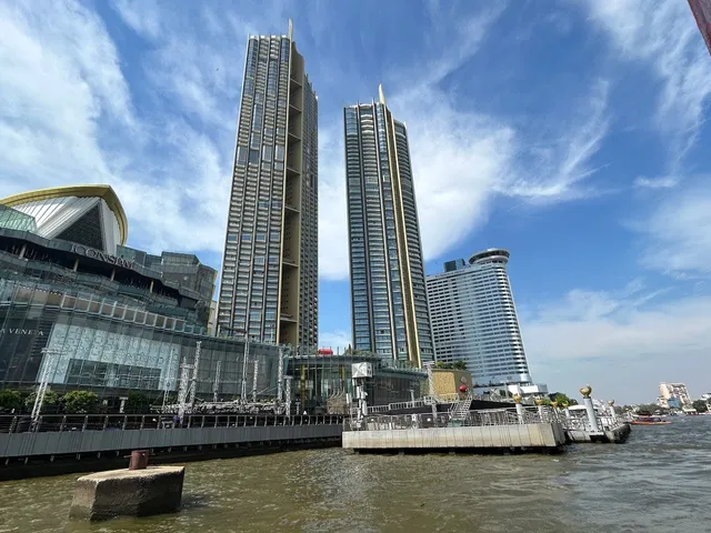Iconsiam 4