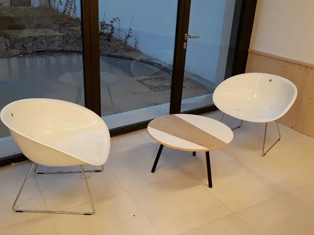 Initiatives Solidaires - Le siège et les Ateliers