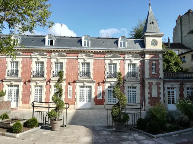 The Museum of Chantilly Lace