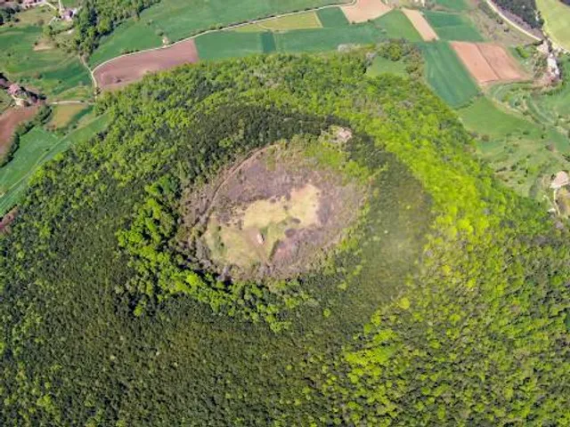 ZAUROLANDIA RODZINNY PARK ROZRYWKI