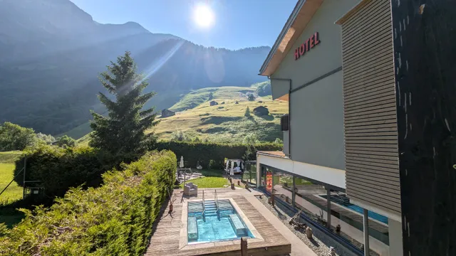 4 Stern Hotel Rovanada