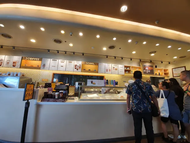 J.Co Donuts and Coffee, Park Triangle