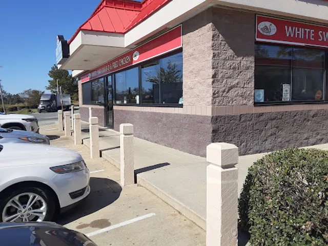 White Swan BBQ & Fried Chicken