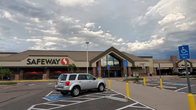 Heritage Hills Shopping Center