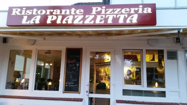 Pizzeria La Piazzetta bei Toni