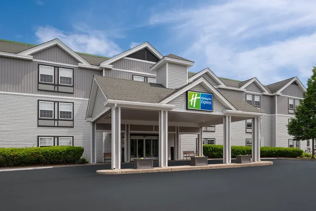 Holiday Inn Express St. Albans by IHG